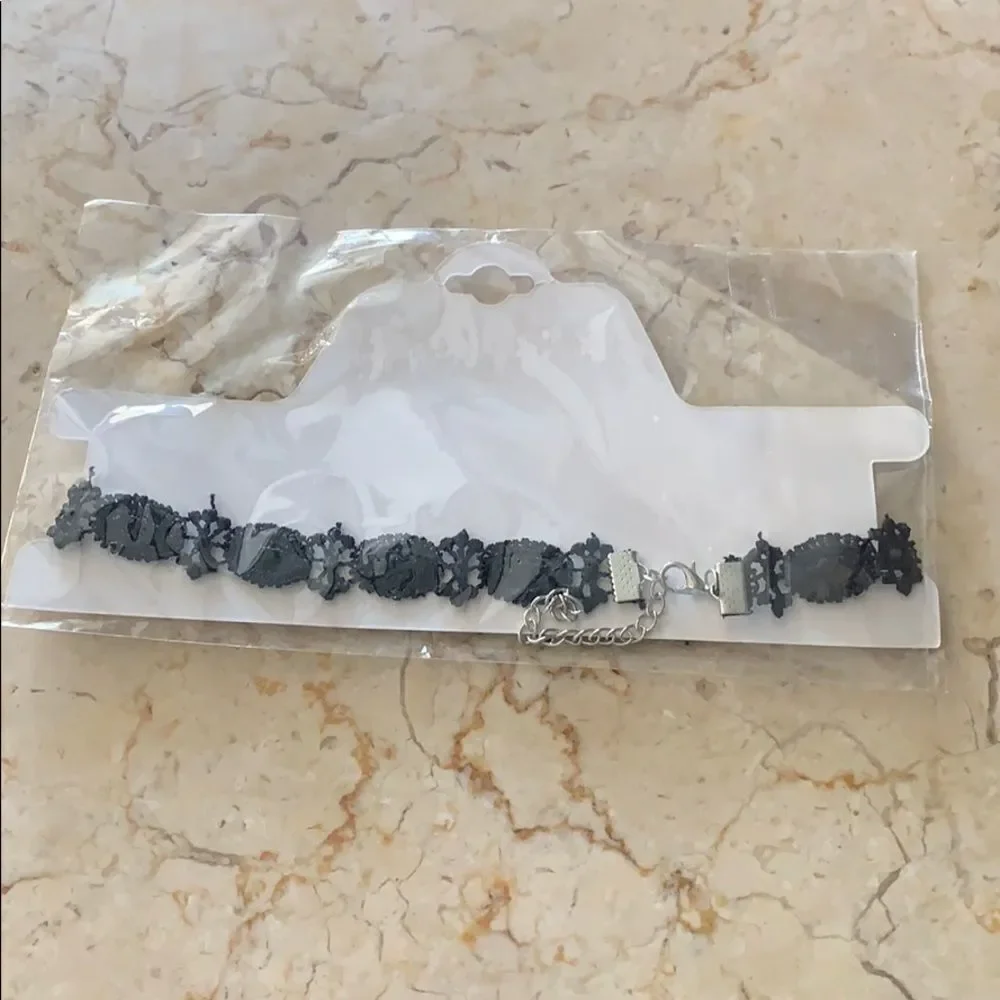 FREE With Any Bundle - Picture 3 of 3